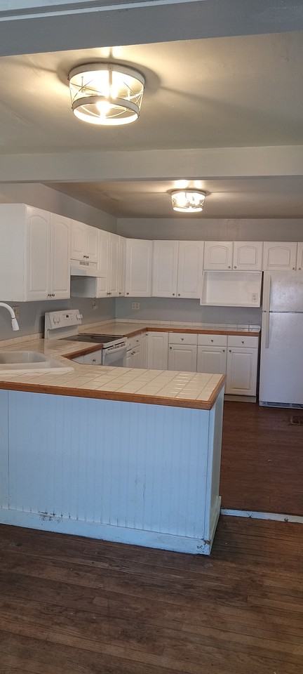 202 Henry Ave #NA - Photo 2 of 10