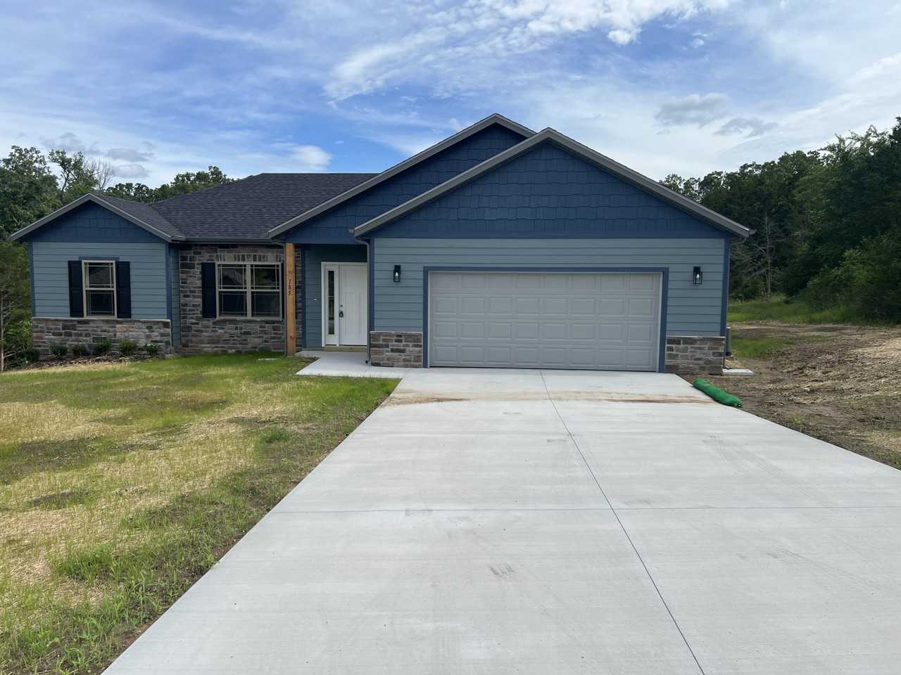 185 Holly Way Dr #NA - Photo 2 of 15