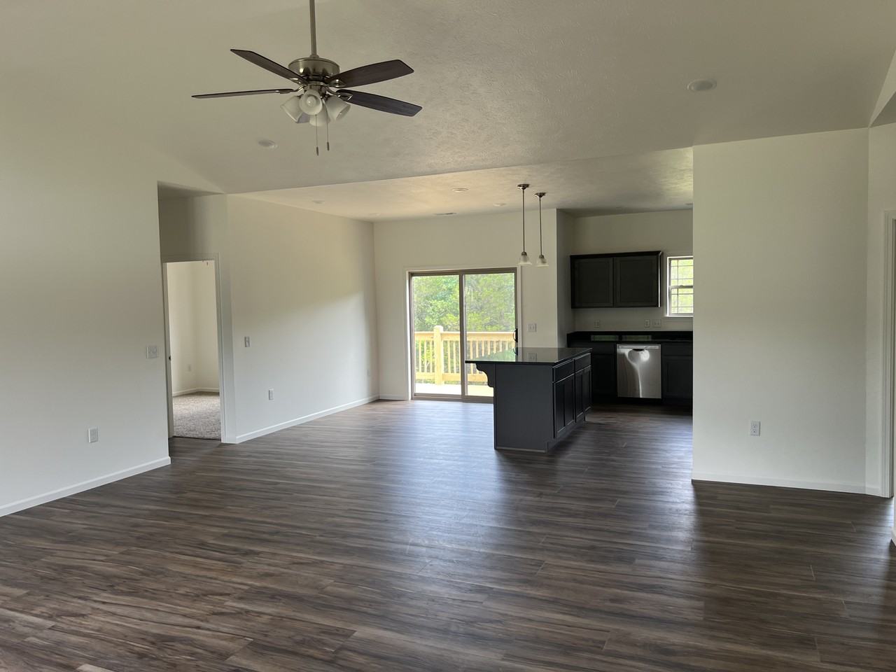 185 Holly Way Dr #NA - Photo 3 of 15