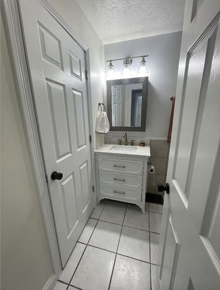 1306 North Gladstone Avenue #1308 - Photo 7 of 11