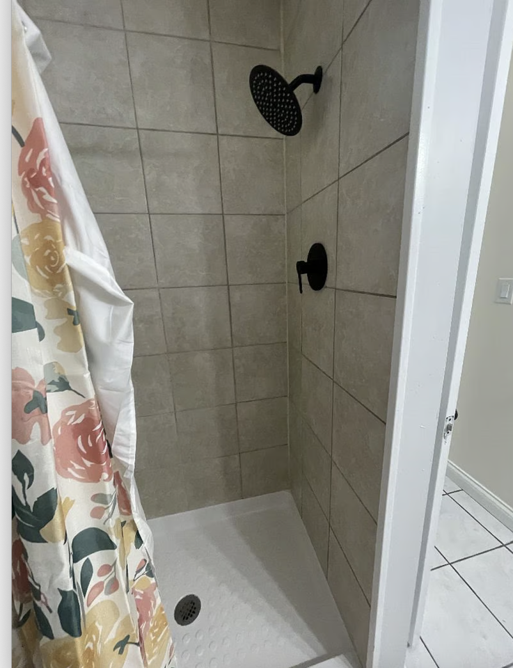 1306 North Gladstone Avenue #1308 - Photo 3 of 11