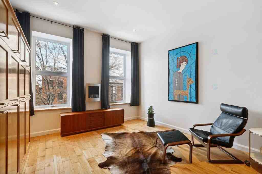 1930 Avenue Papineau #209 - Photo 2 of 14