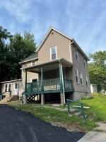 featured image of 919 W 10th St