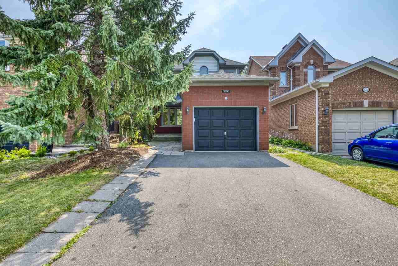 5935 Dalebrook Crescent - Photo 2 of 46