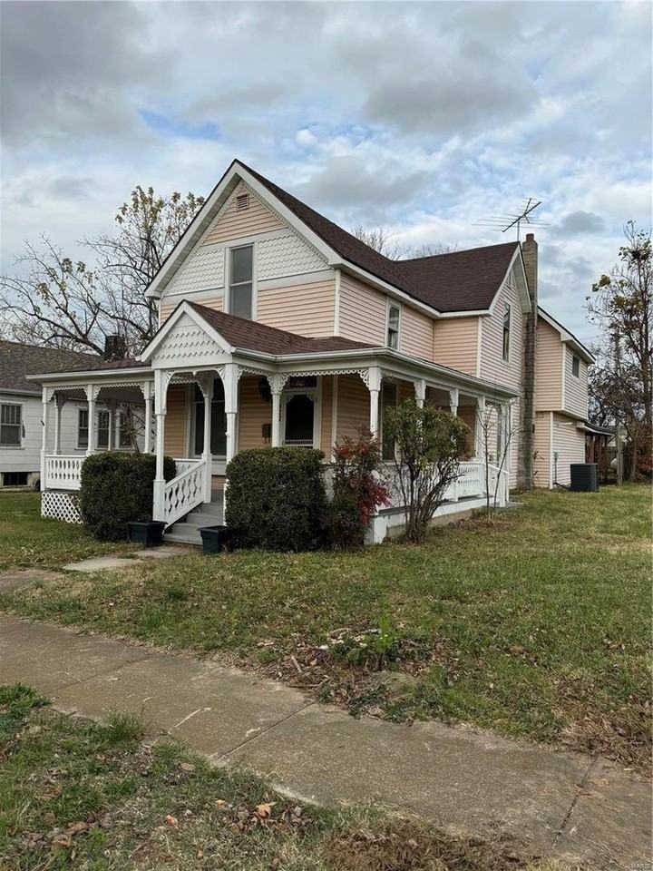 422 N Madison Ave - Photo 3 of 16