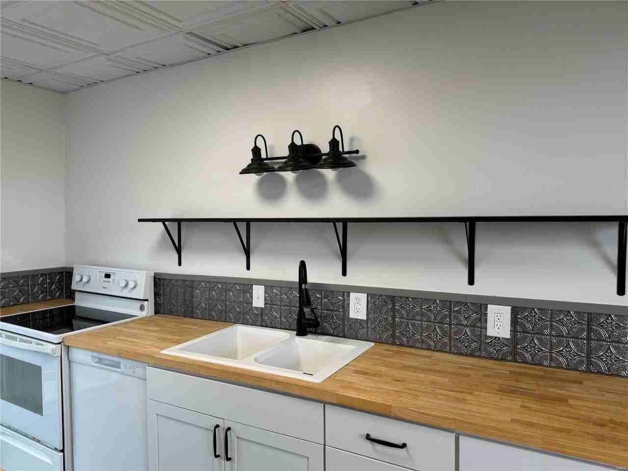 422 N Madison Ave - Photo 5 of 16