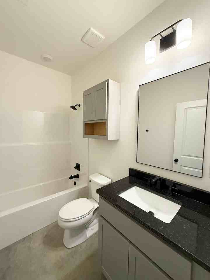 55 Acorn St #A - Photo 4 of 9