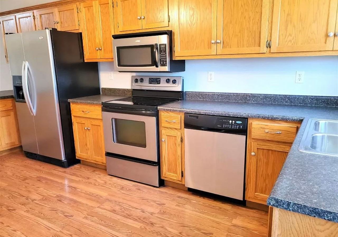 6501 Brent Dr - Photo 4 of 9