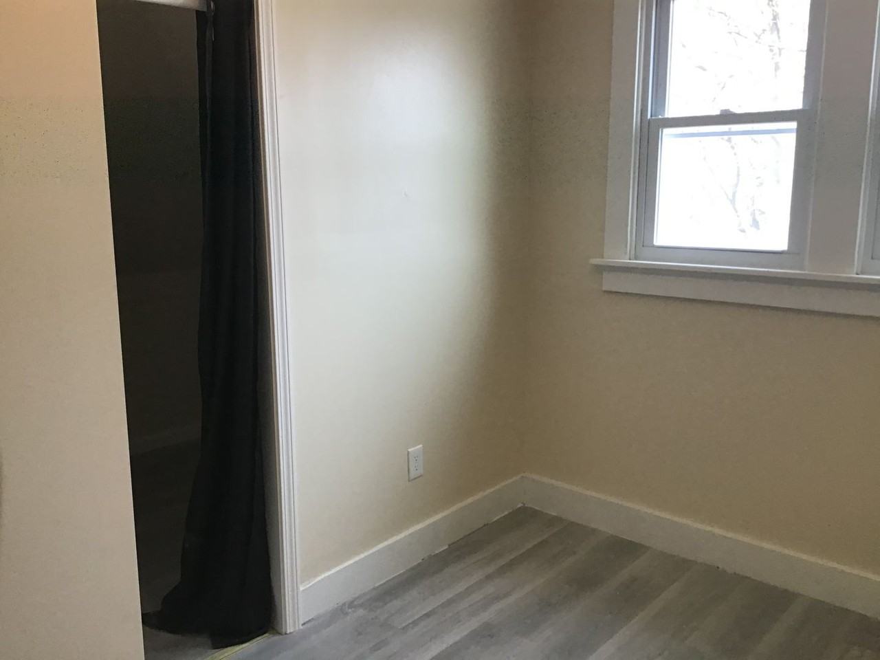 5703 N 36th St - Photo 3 of 21