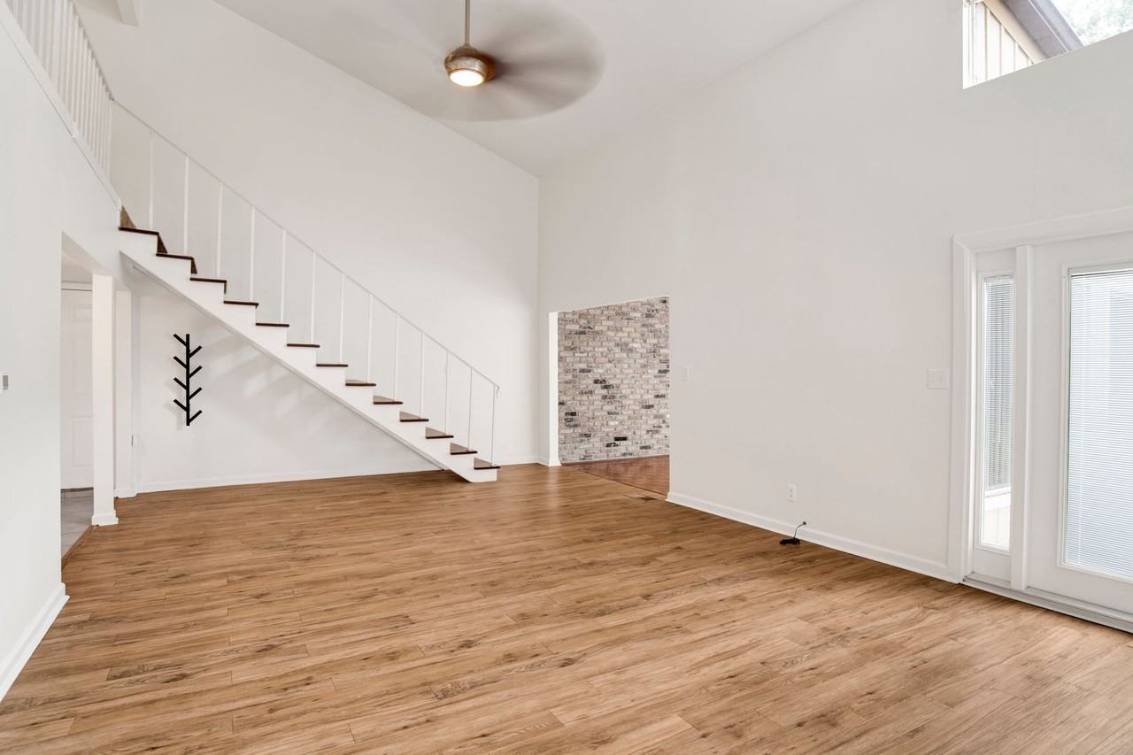 4707 Huron Dr - Photo 2 of 27