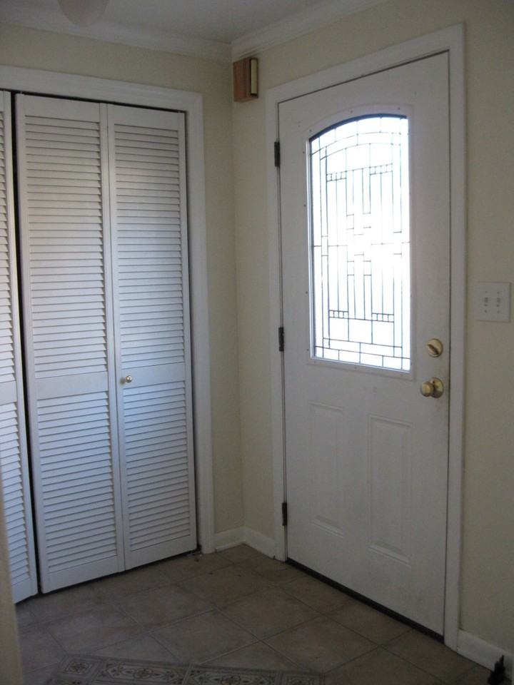 1216 Hazel Ave - Photo 2 of 11