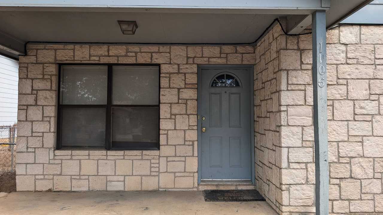 1106 Dartmouth St - Photo 2 of 13