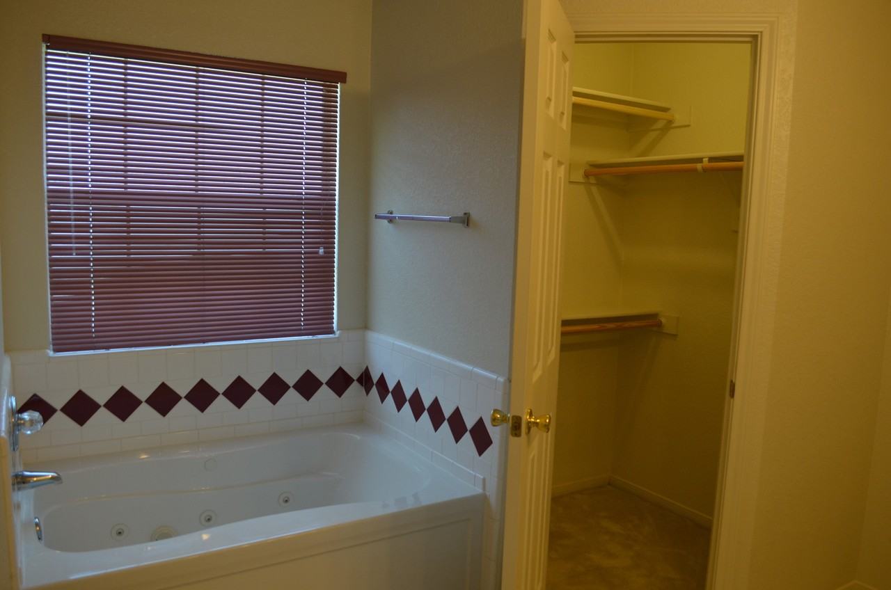 4406 Esta Lee Ave - Photo 6 of 22