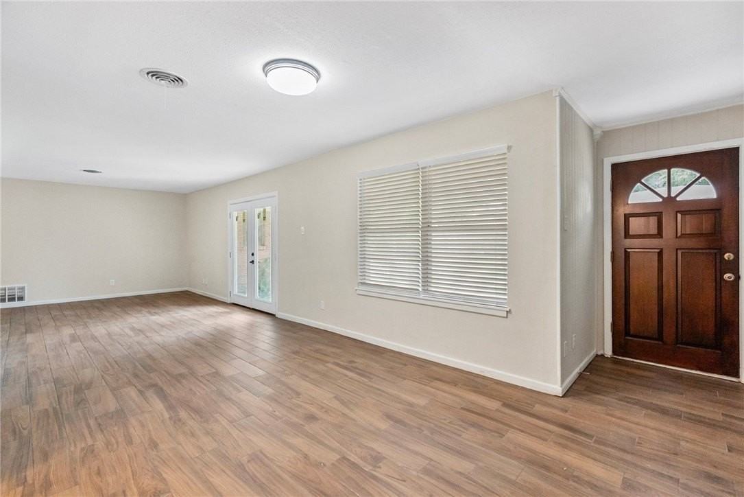 921 Barracuda Pl - Photo 4 of 29