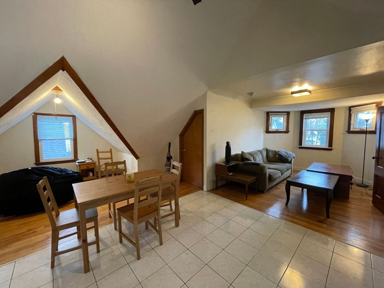 69 Fairbanks St - Photo 7 of 11