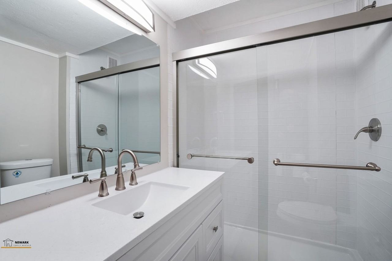 588 Mount Vernon Rd - Photo 3 of 39