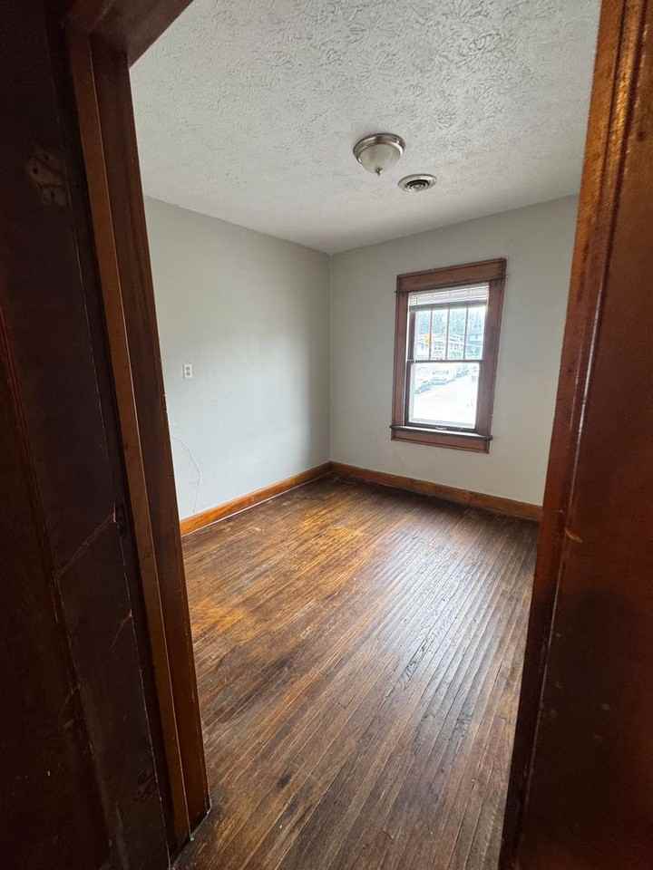 1500 South Walnut Street #3 - Photo 6 of 12