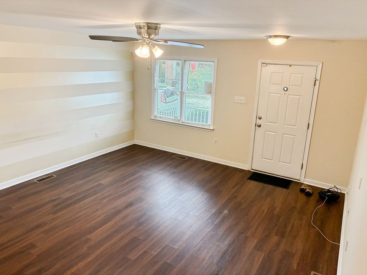 312 E 19th St - Photo 2 of 19