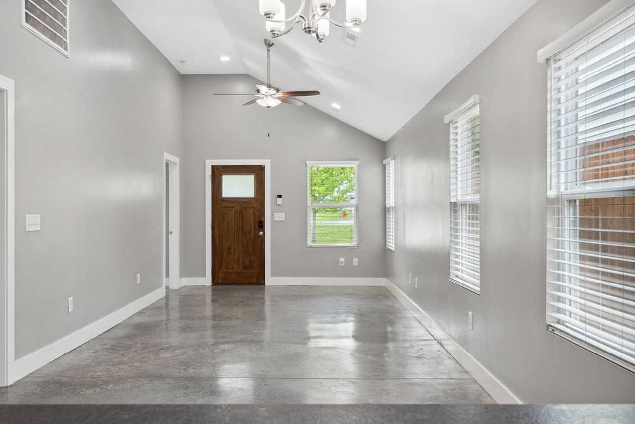 298C Garner Ave - Photo 6 of 26