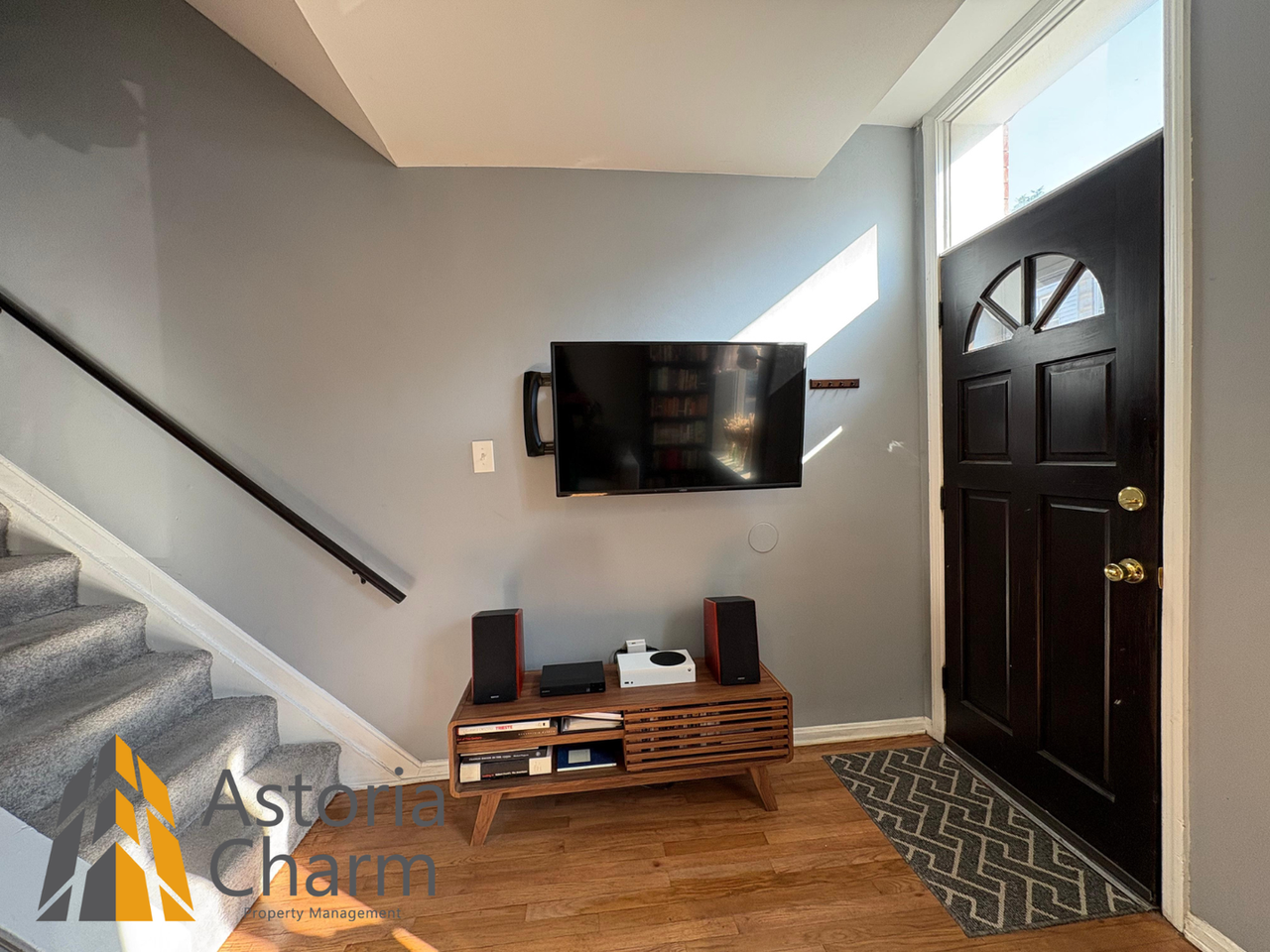 2616 Miles Ave - Photo 2 of 28