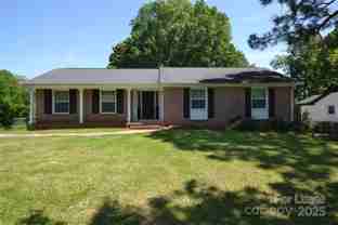 7507 Thorncliff Dr - Photo 1 of 1