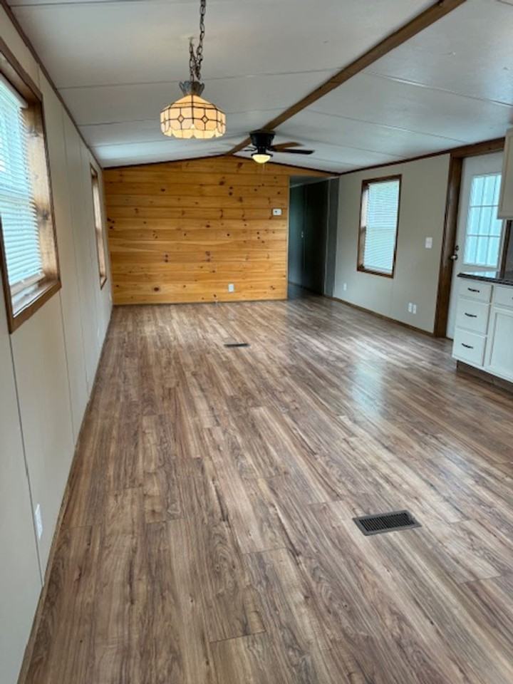 1366 Maple Ln #19 - Photo 4 of 14