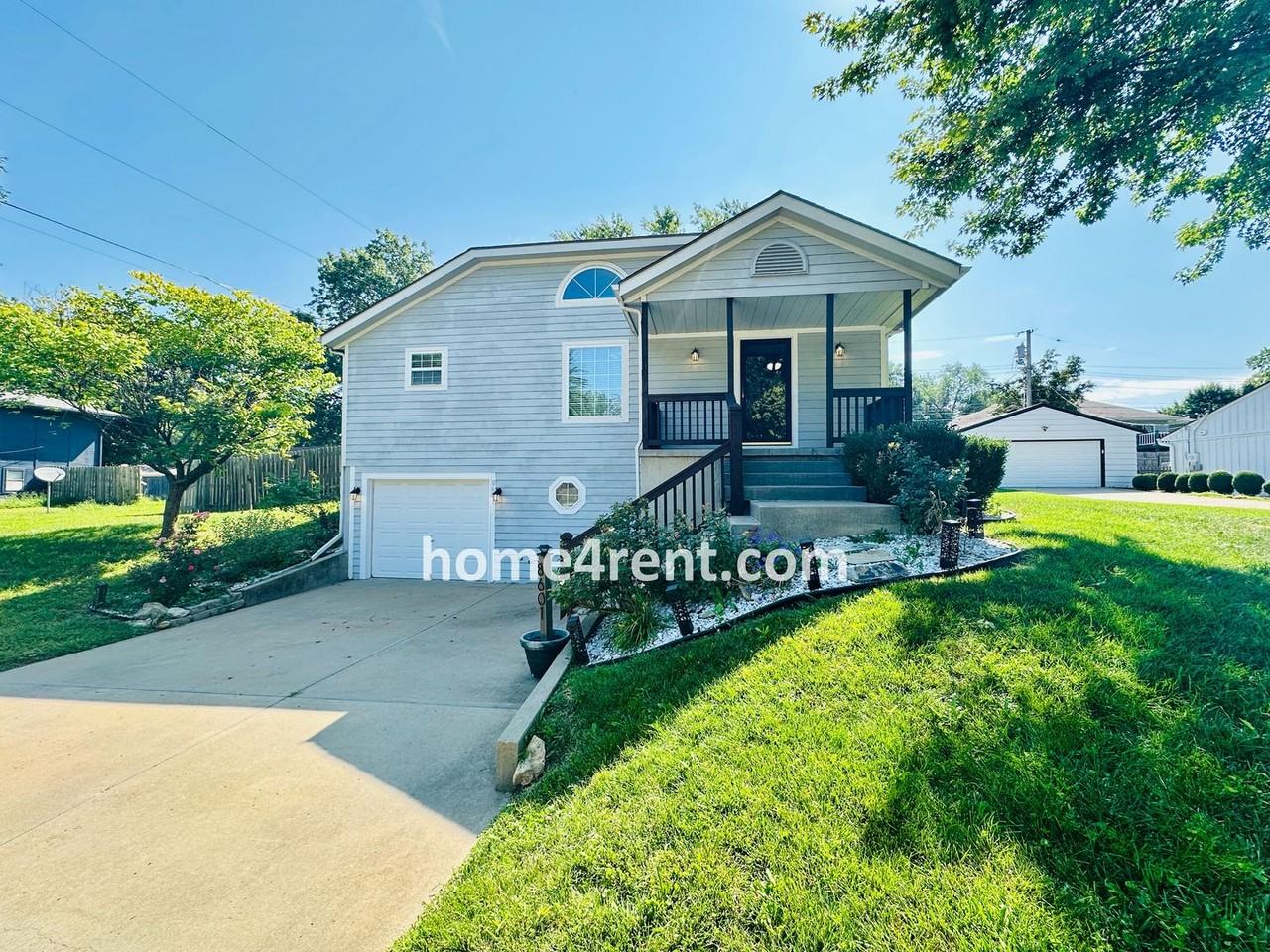 8601 England St - Photo 2 of 50