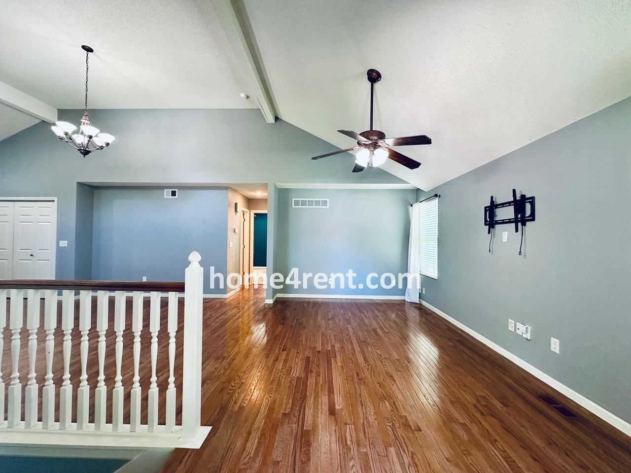 8601 England St - Photo 4 of 50