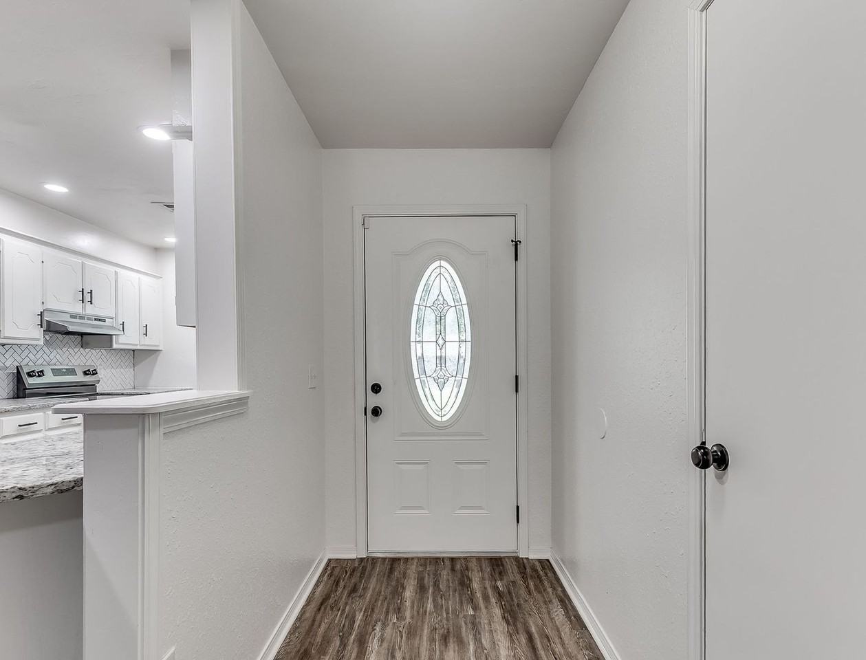 209 Sw 6th St - Photo 2 of 29