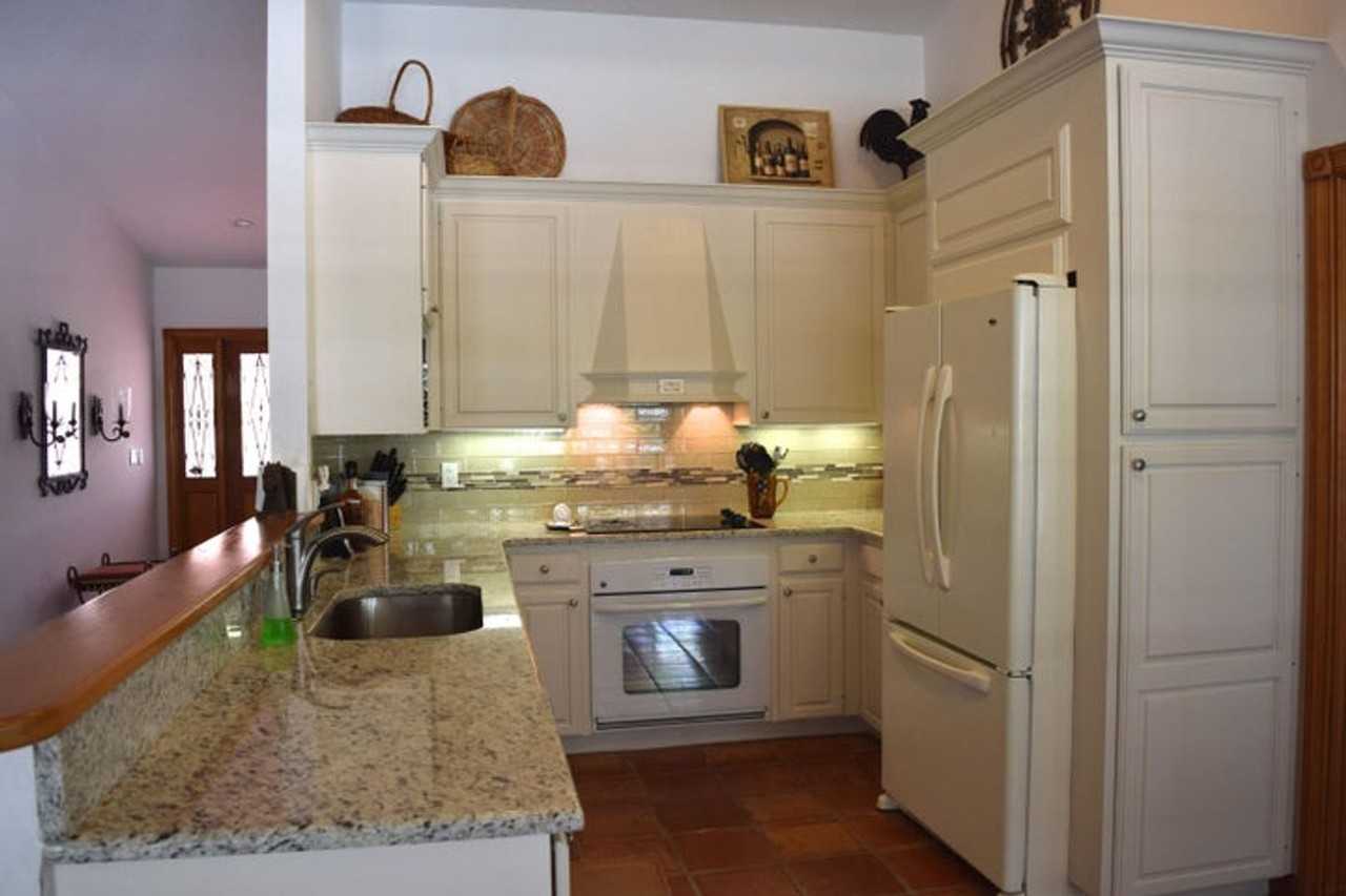 103 Olympus Cir - Photo 3 of 15