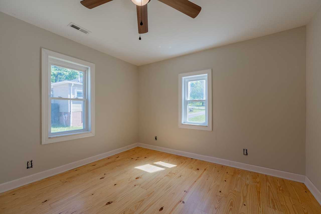 108 George St - Photo 7 of 17