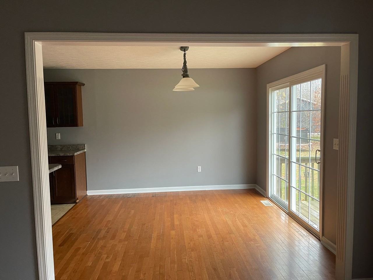2145 Crossfield Dr - Photo 3 of 18