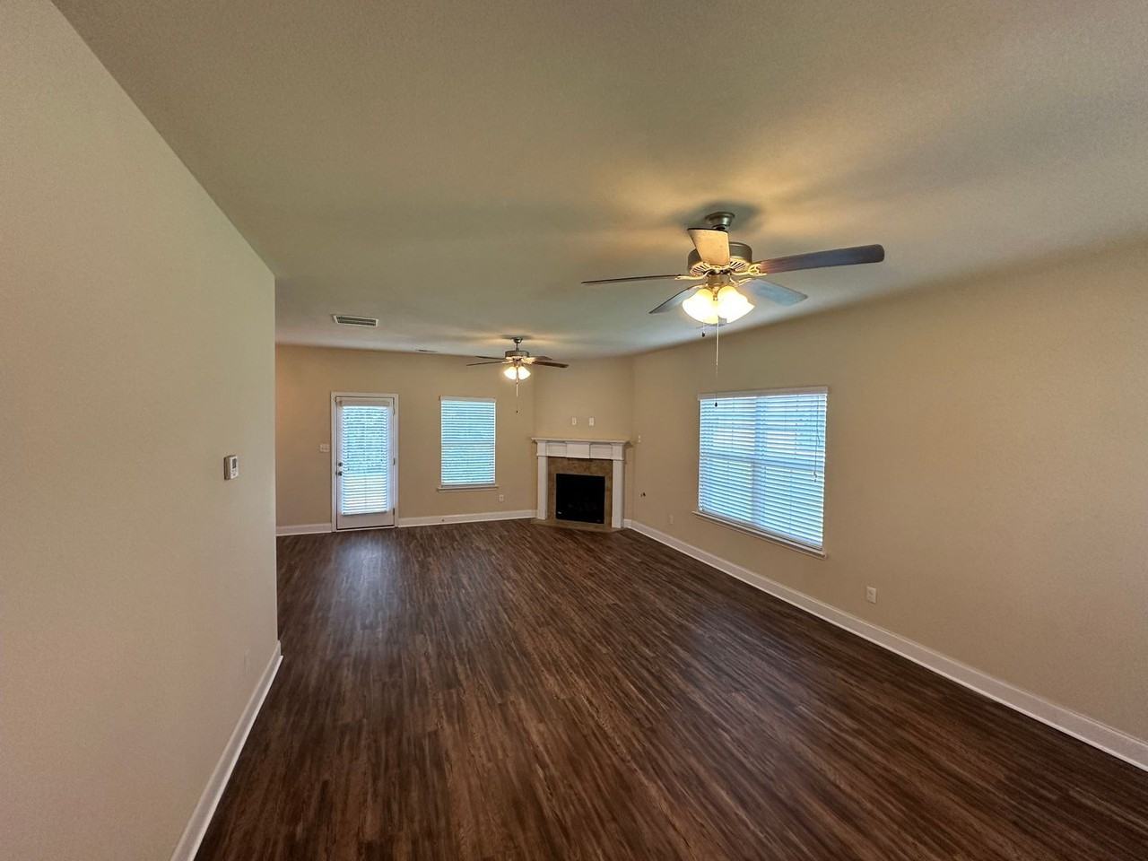 5445 Branchview Dr - Photo 3 of 26