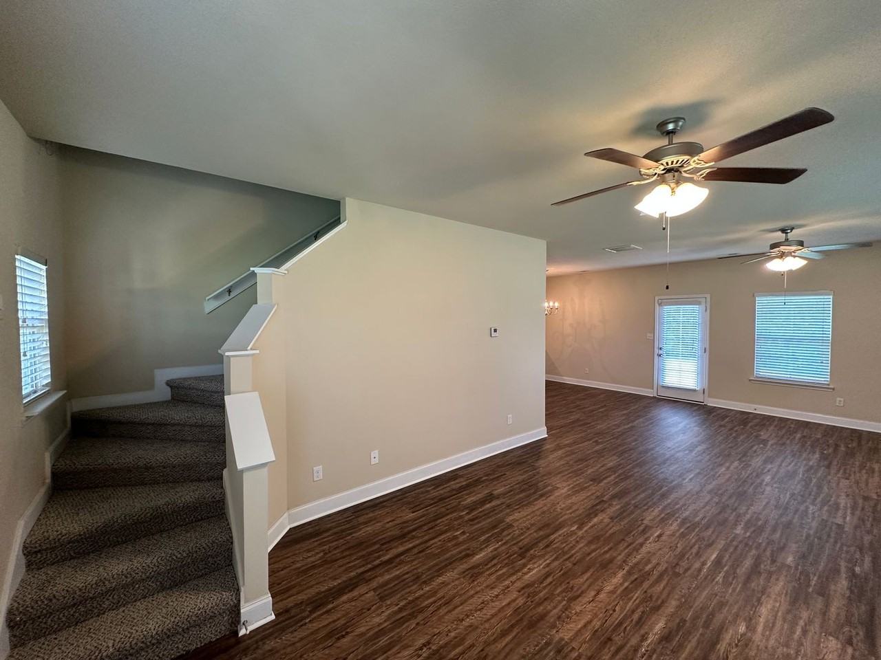 5445 Branchview Dr - Photo 4 of 26