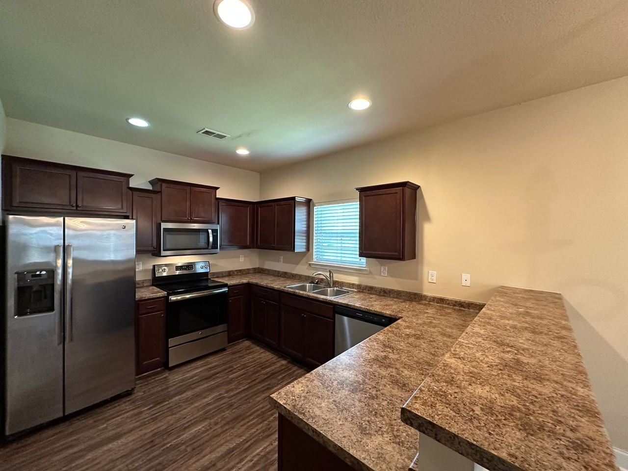 5445 Branchview Dr - Photo 6 of 26