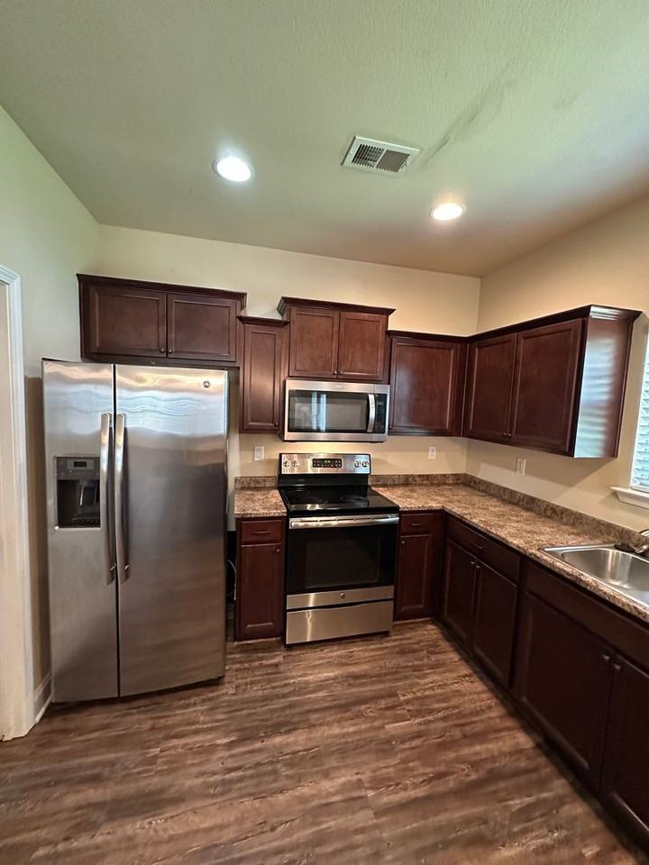 5445 Branchview Dr - Photo 7 of 26