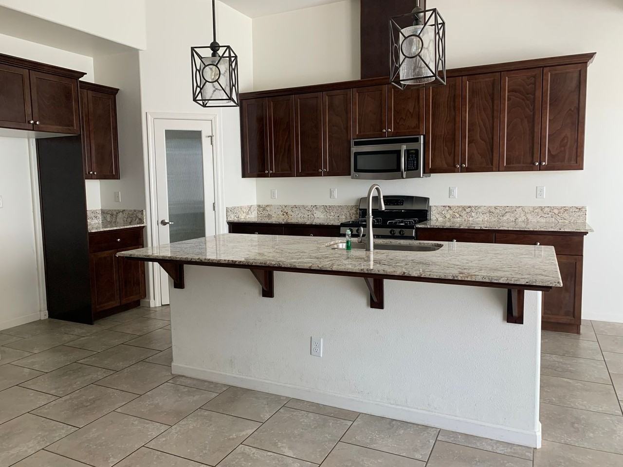 1107 Caddie Loop - Photo 2 of 14
