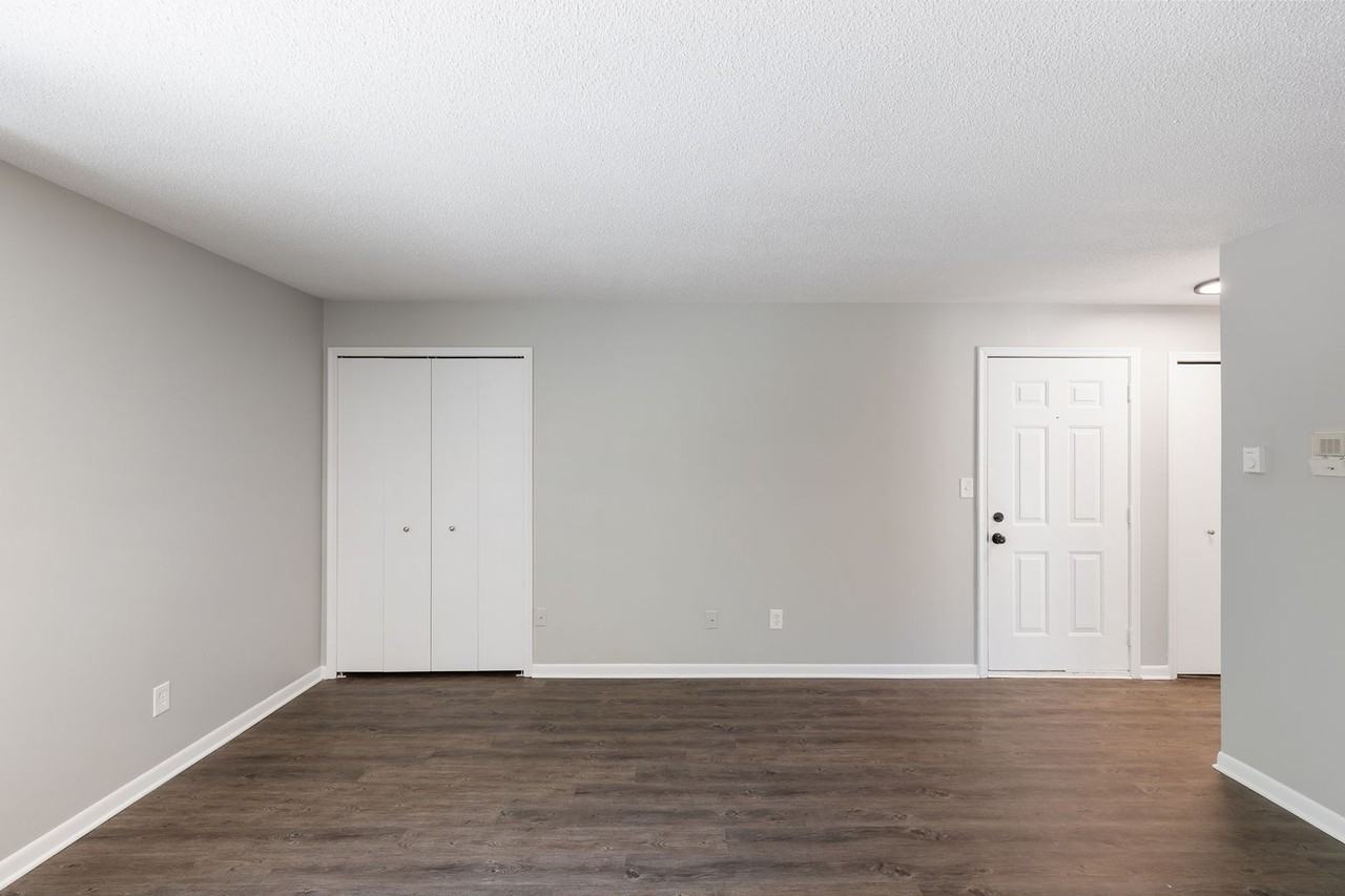 Cottrell Apartments (310 Cottrell Marine City LLC) - Photo 6 of 14