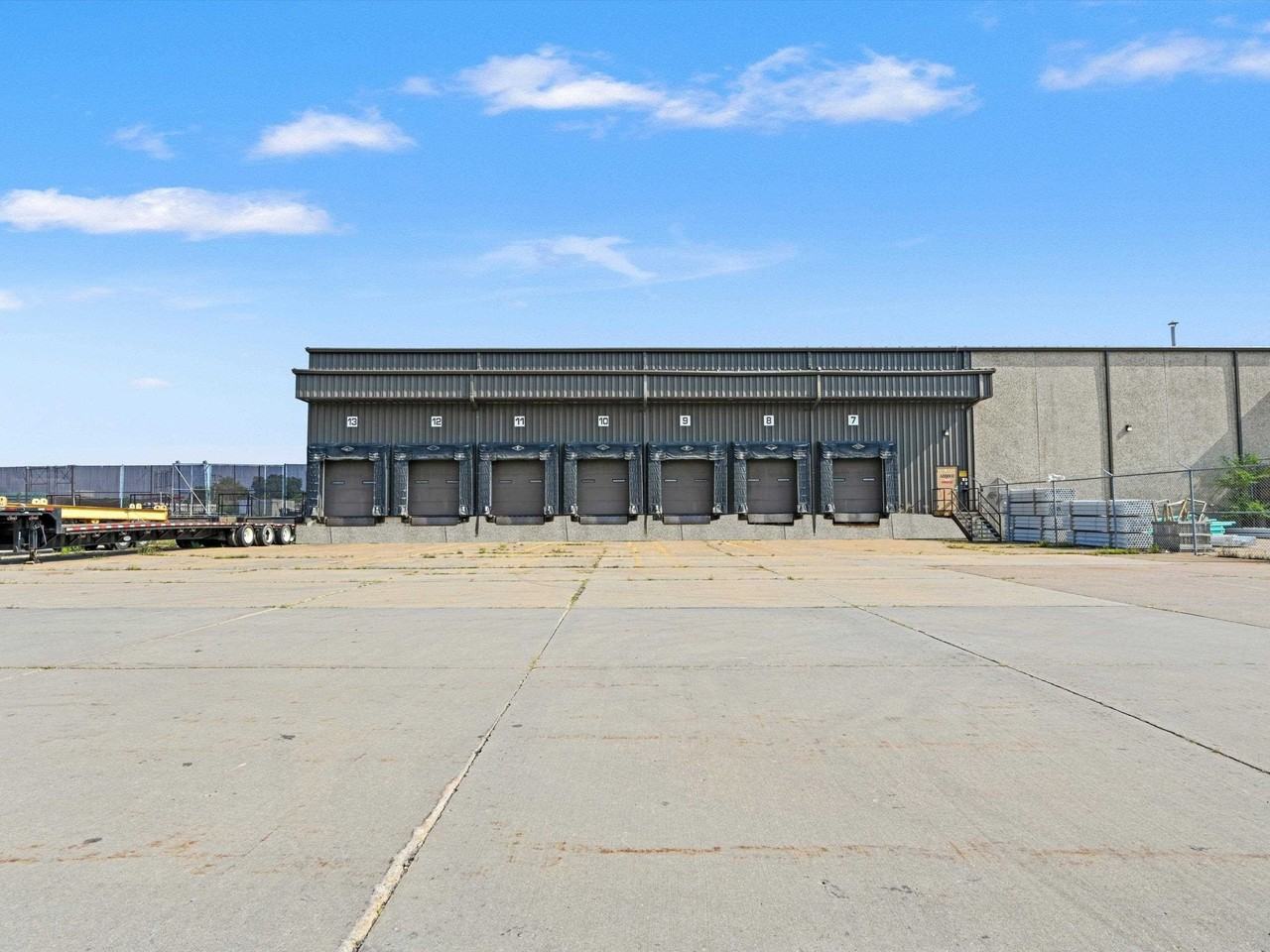 4949 Chavenelle Rd - Photo 2 of 8