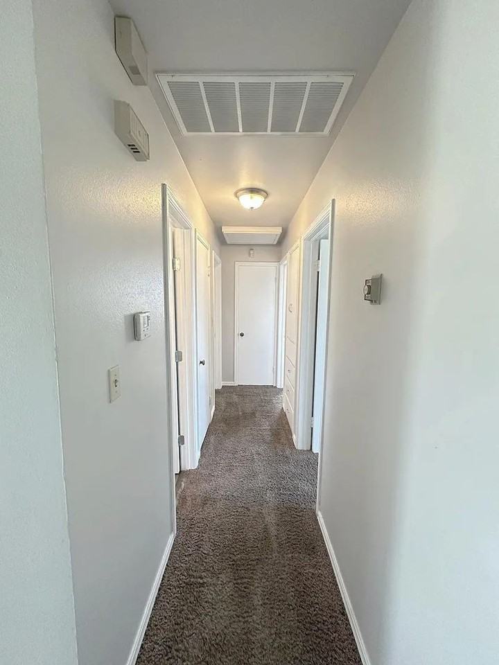 3200 Nw 37th St - Photo 5 of 15