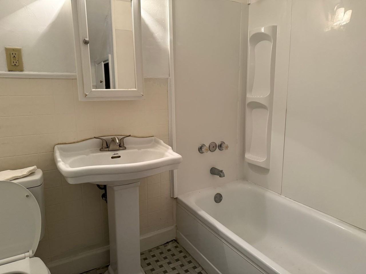 1017 S 25th St - Photo 5 of 6