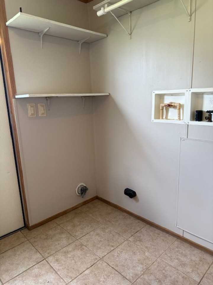 5172 Gregory Rd #2 - Photo 7 of 19