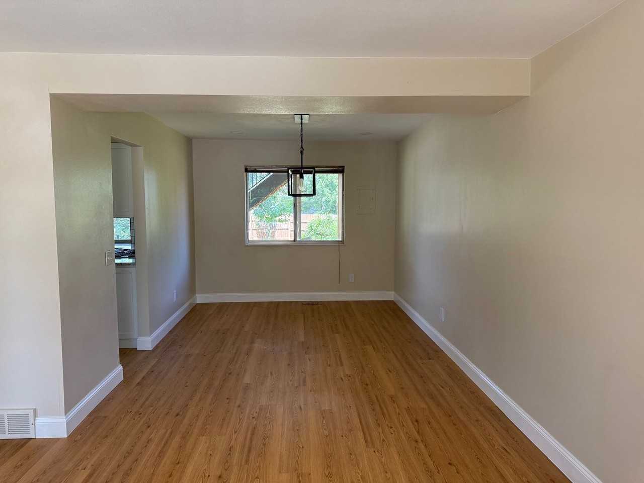 3140 Westcliff Dr W - Photo 4 of 27