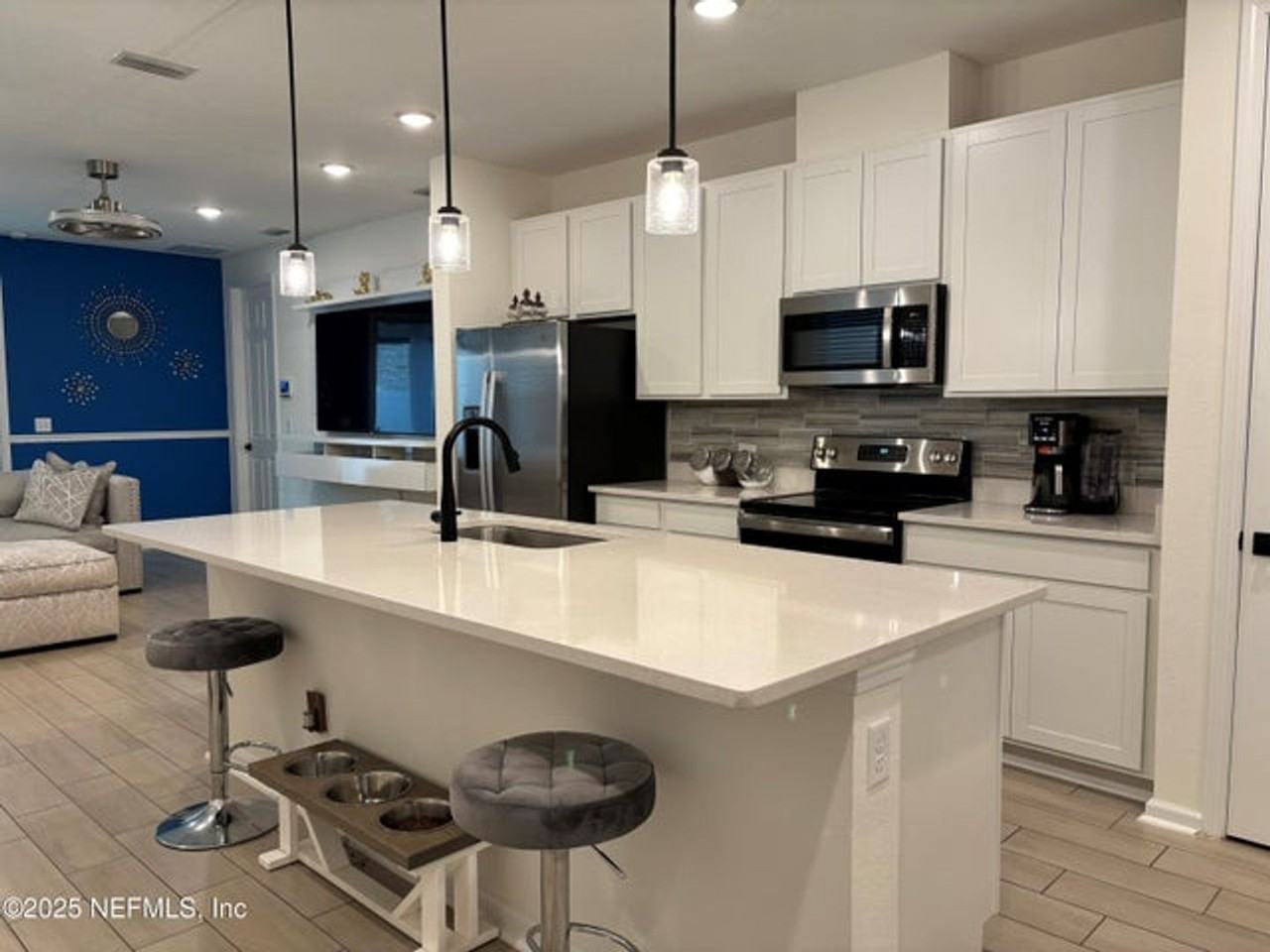 7257 Mahogany Run Dr - Photo 2 of 10