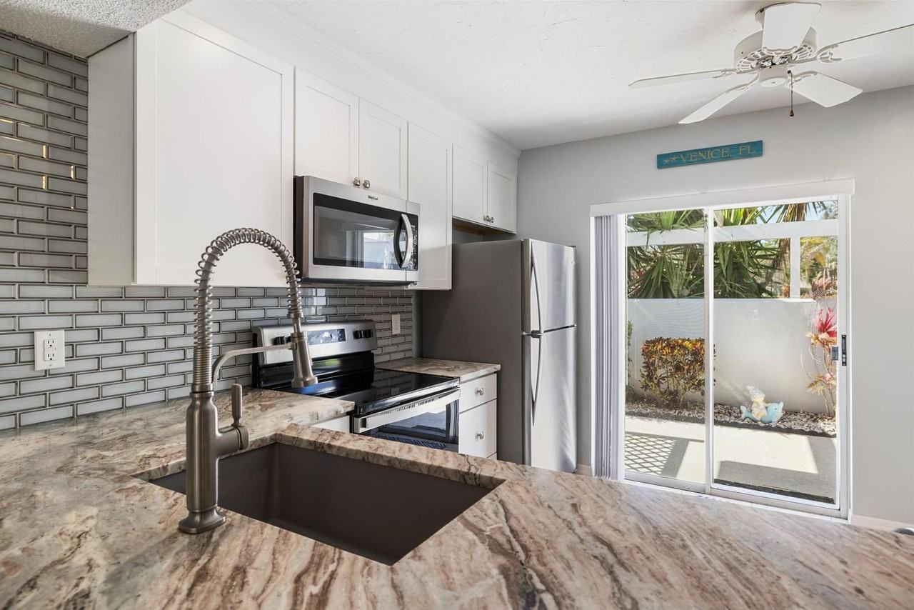 276 Cerromar Way S #60 - Photo 6 of 32