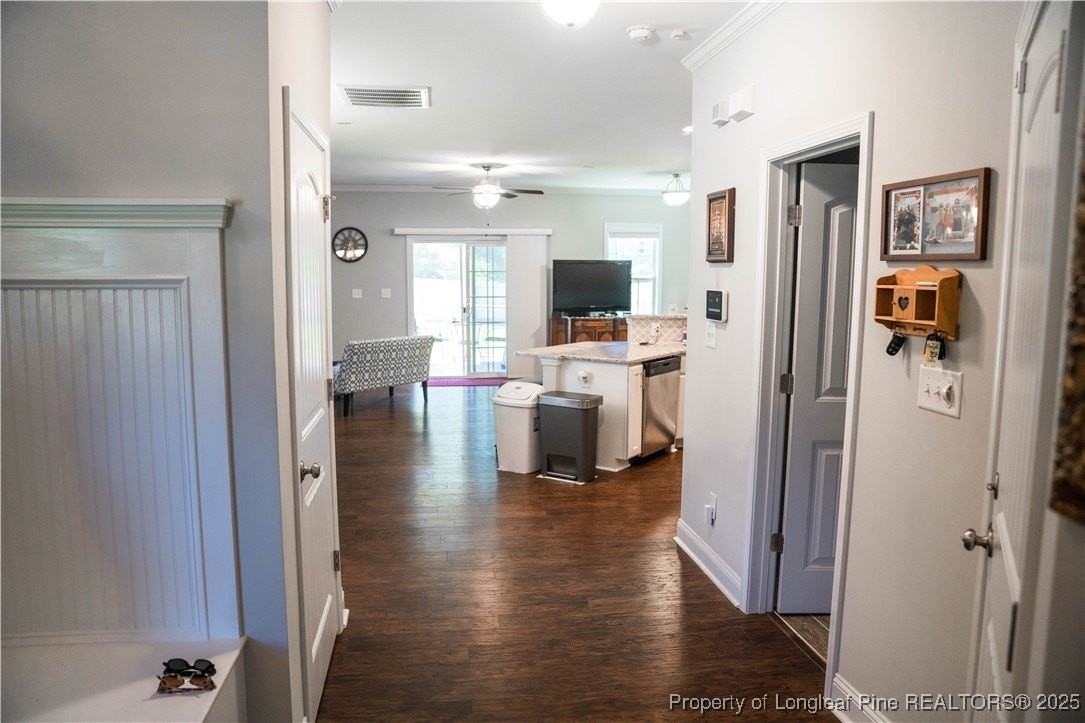 919 Carolina Ave - Photo 3 of 20