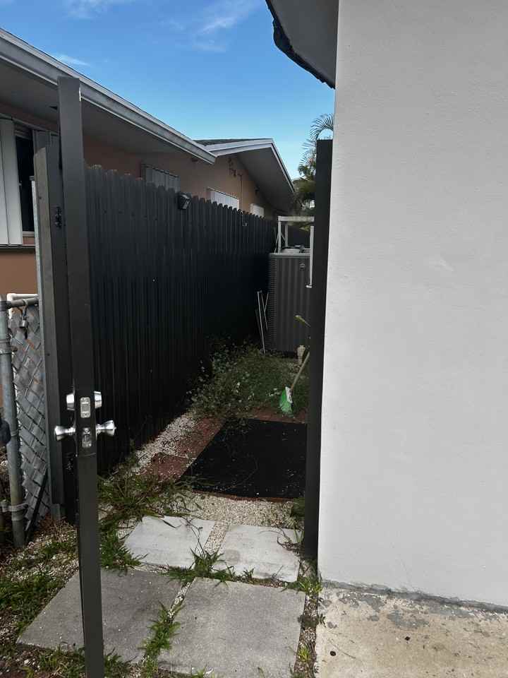 1615 North 28th Court - Photo 2 of 11