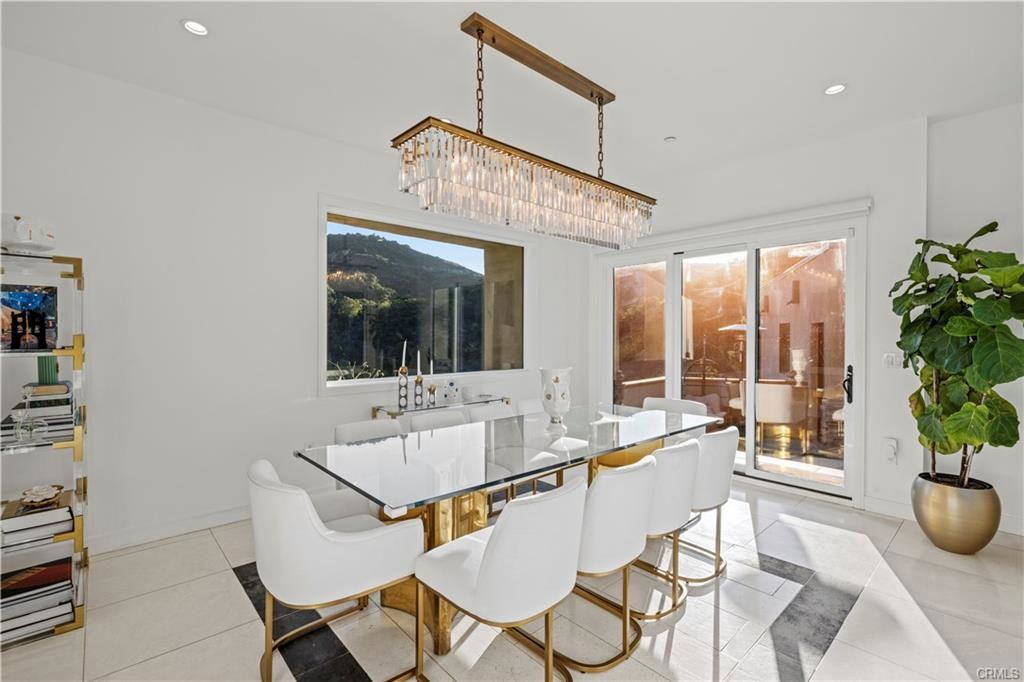 4000 Bouquete St - Photo 3 of 8