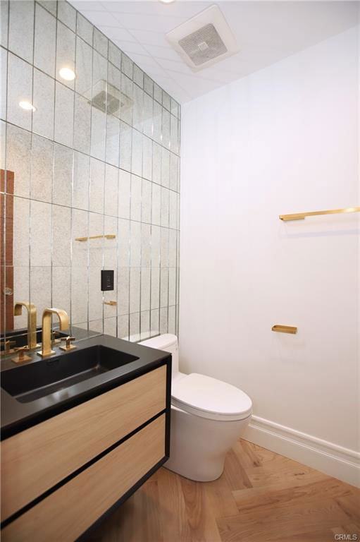 452 Woodbury Rd - Photo 2 of 8