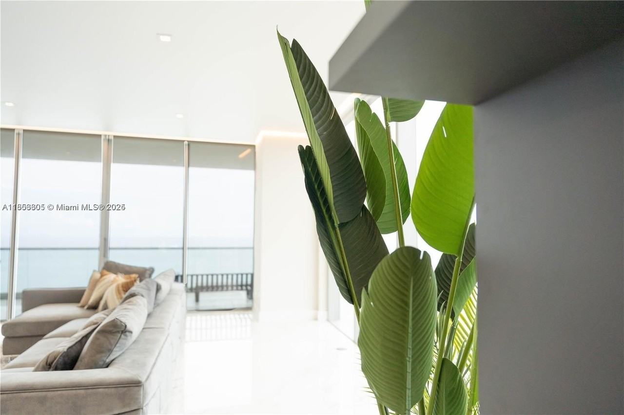 18501 Collins Ave #1104 - Photo 7 of 17